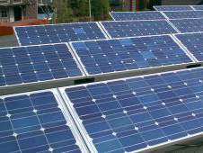 太陽光発電ソーラーパネル画像