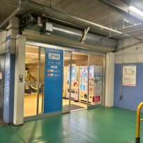 【駐車場ロビー】
