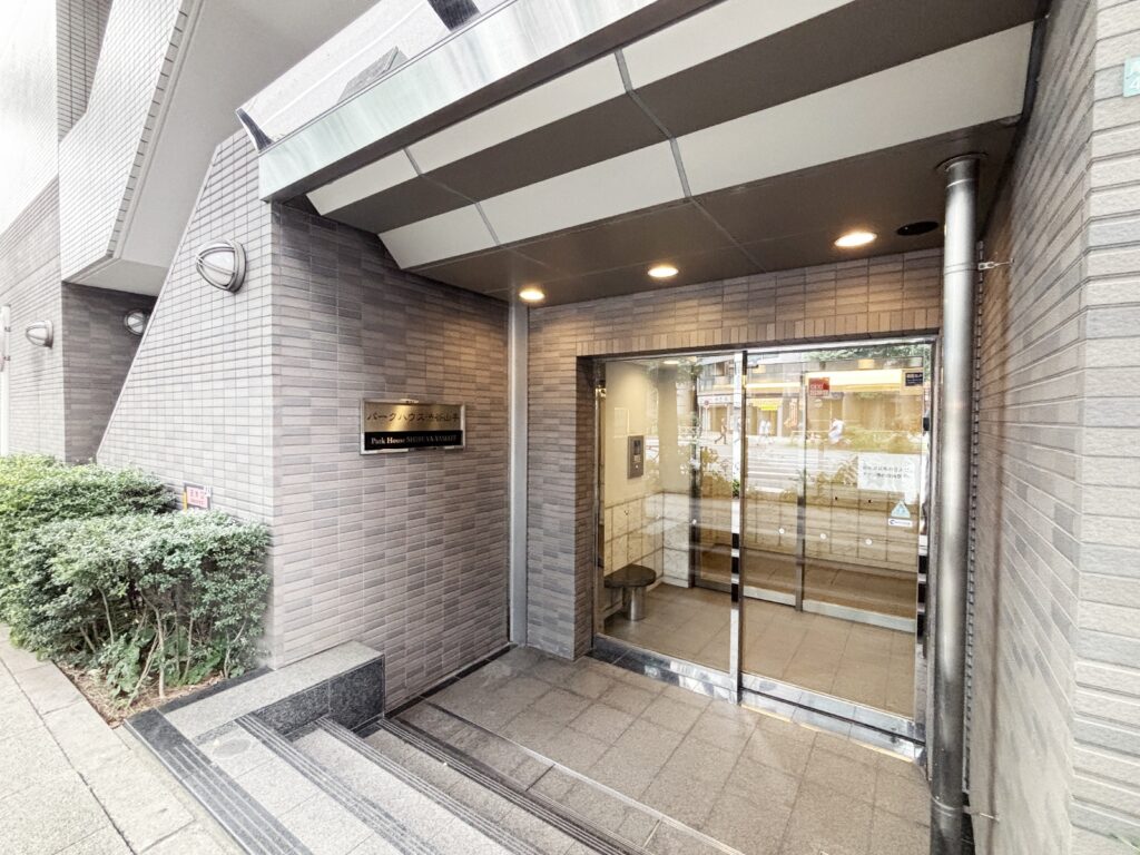 【エントランス】