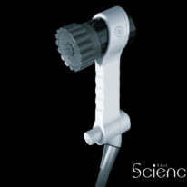 【ミラバス＆ミラブルゼロ】 ミクロの泡がお肌の老廃物を取り除き、入浴後はボタン一つで浴槽や配管汚れを除菌＆脱臭。高い洗浄力と肌や髪への美容効果を叶えるシャワーヘッド付き。